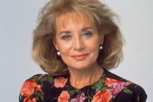 Barbara-Walters-Plastic-Surgery-971